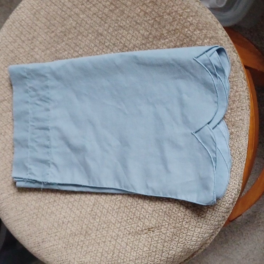 Blue scalloped  valance
